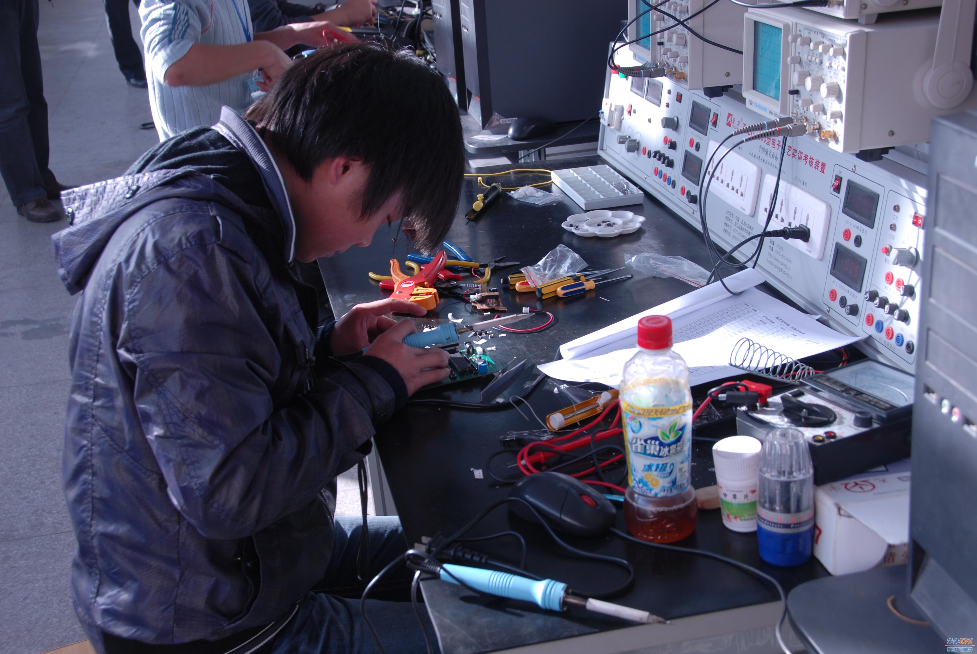 阜陽電工容易考嗎需要什么資料